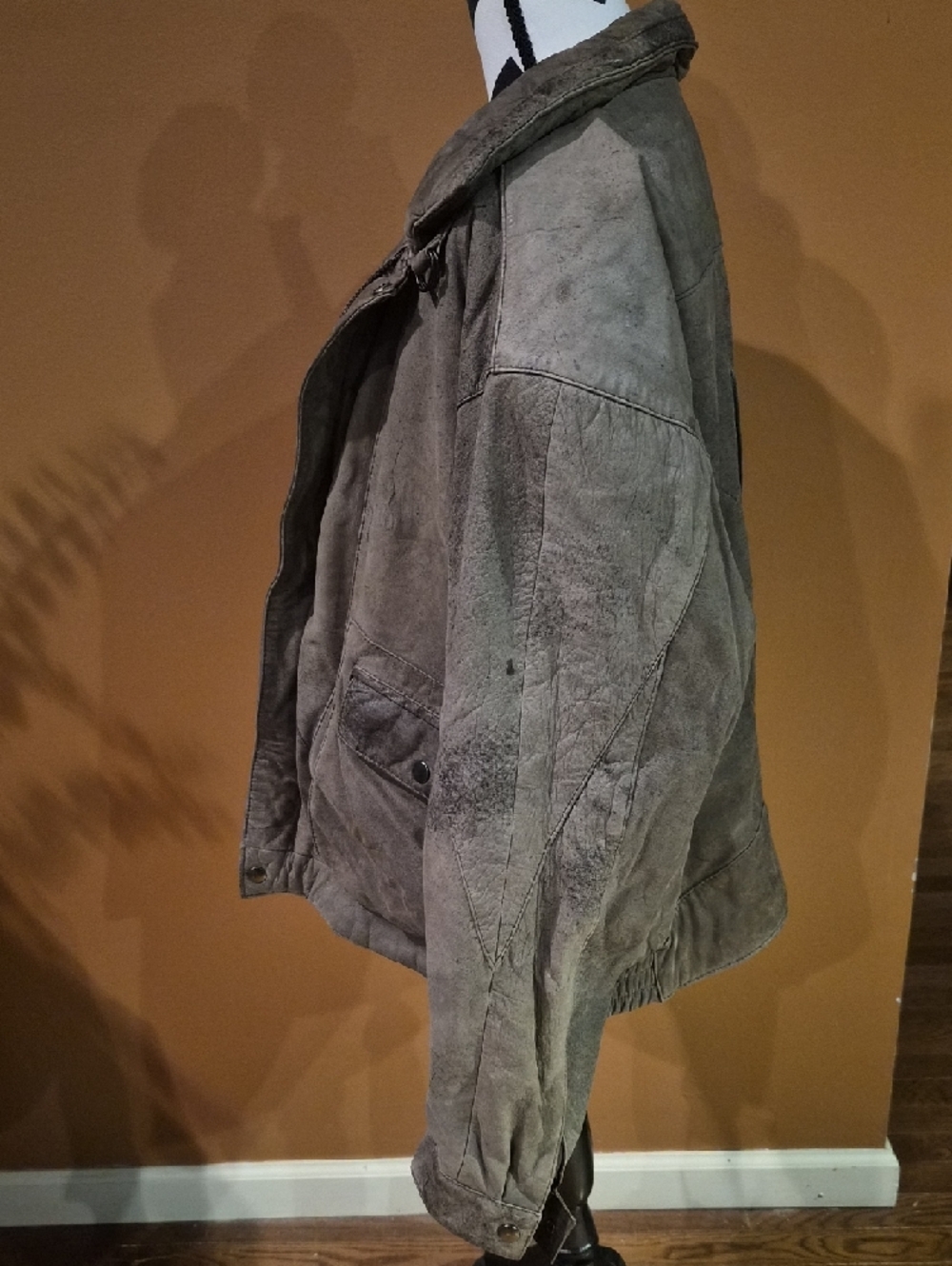 Men's Brown Leather Jacket - Picture 5 of 8